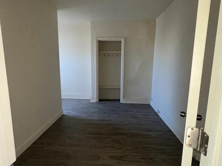 1921 Wallace St #3F — Photo 7