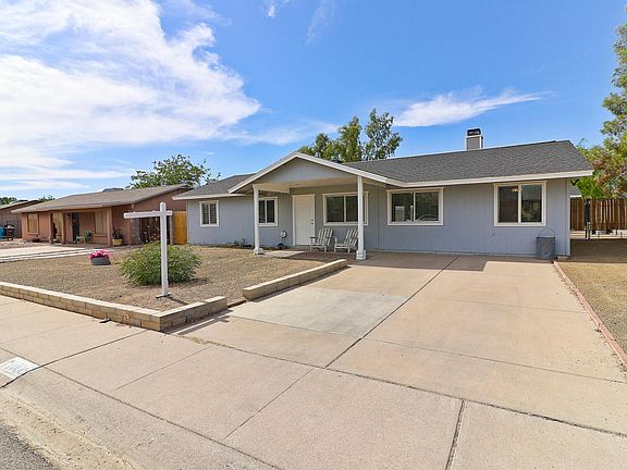 2nd image of 1006 W Tonopah Dr