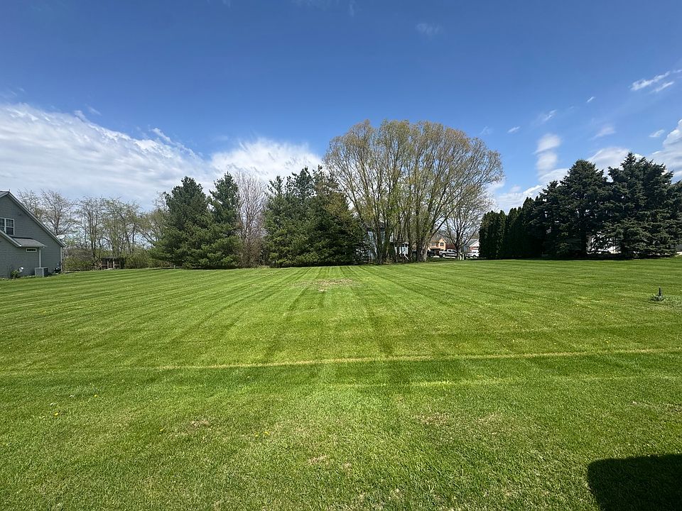 2nd image of 11755 Ellwood Greens Rd