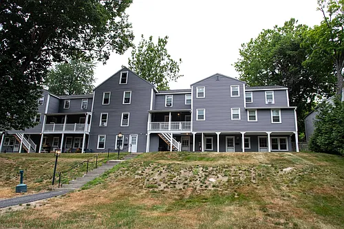 1229 Main St #E Photo 1