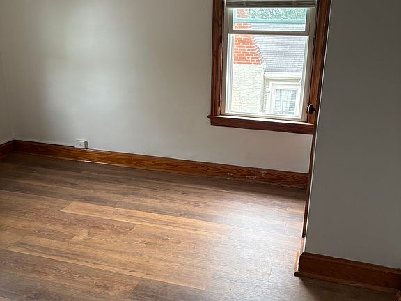 5th image of 244 E Madison St