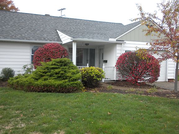 2nd image of 728 Bayridge Blvd