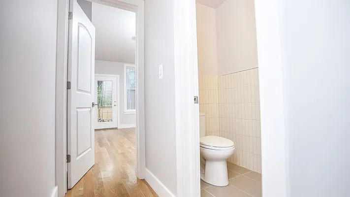 Rented by Nooklyn NYC LLC | media 27