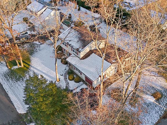 3rd image of 2987 Crane St