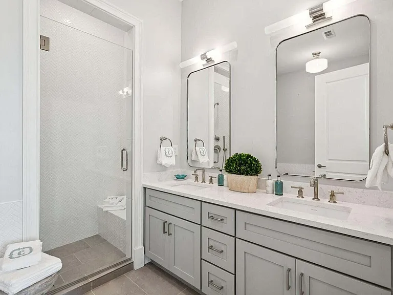 376 Broad St — Photo 21