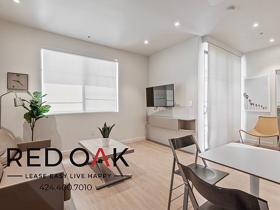 2nd image of 11649 1/2 Mayfield Ave #9E
