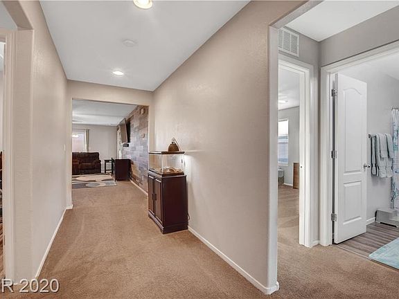 3rd image of 3723 E Gunnison Ave