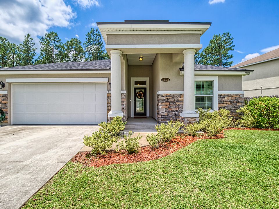 1st image of 75224 Fern Creek Dr