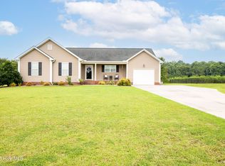 118 Northgate Ln, Clinton, NC 28328