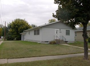 1103 S Aldrich St, Aberdeen, SD 57401