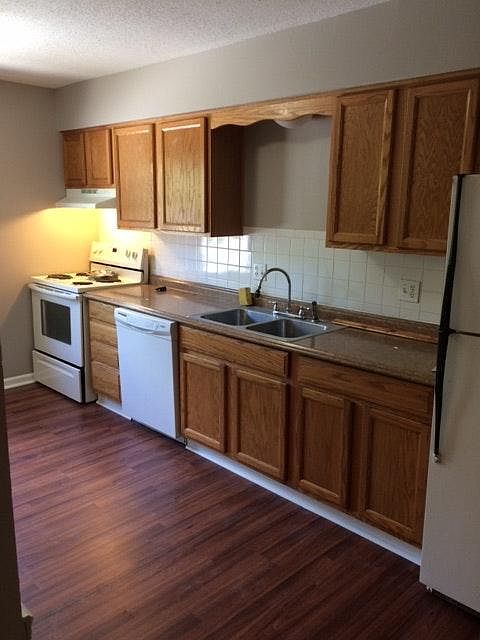 2nd image of 6021 Knox St
