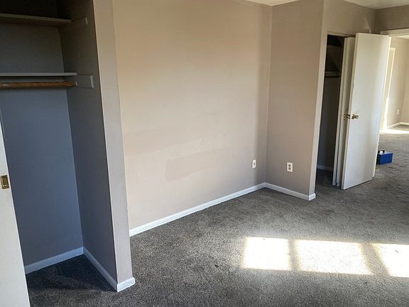 5th image of 621 Greenup St #3-F