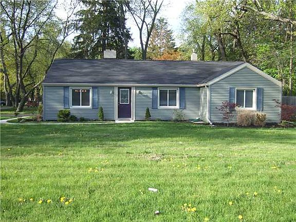 2nd image of 100 Maplewood Dr