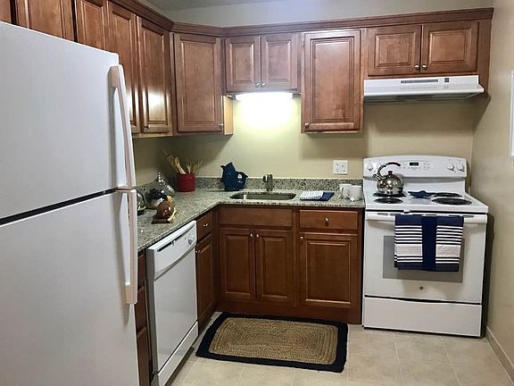 4th image of 303 Greenwich Ave APT A204
