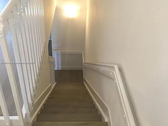 2nd image of 266 Las Brisas Cir #266