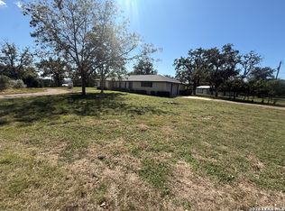 815 Bandera Blvd, Bandera, TX 78003