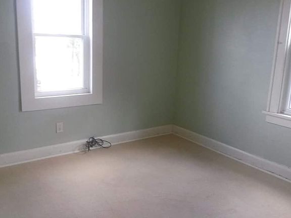 3rd image of 214 Lisbon St