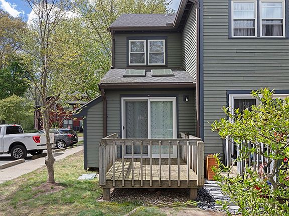 4th image of 110 Dean St Unit 44