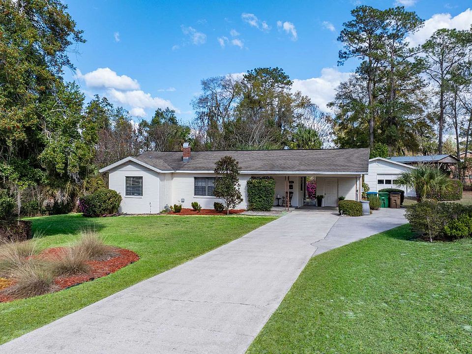1st image of 723 NW Palm Dr