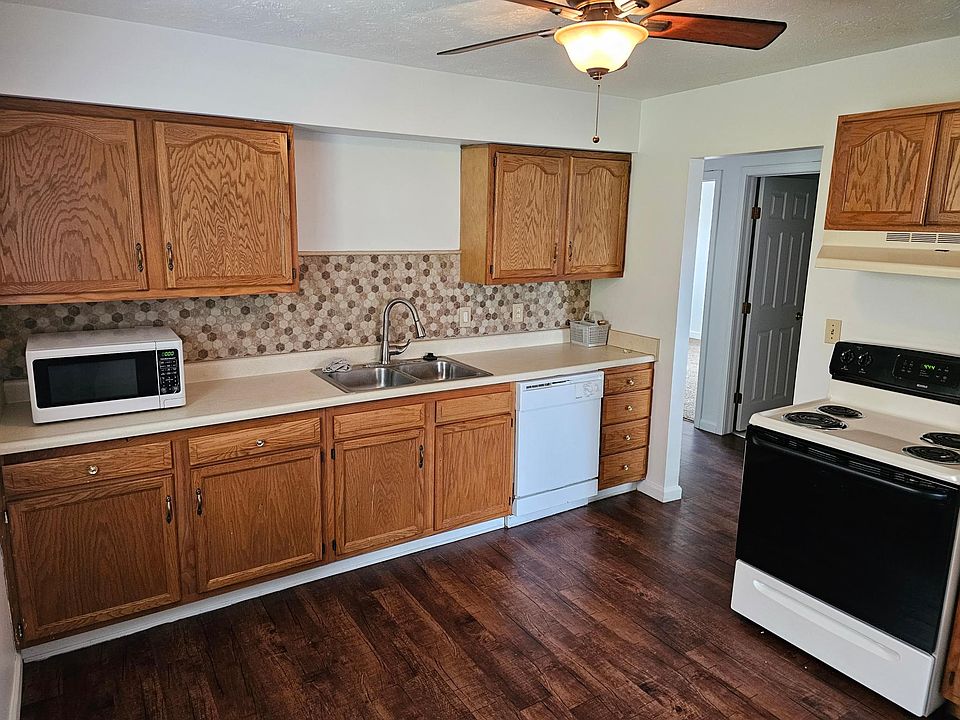 8008 Hunterscove Youngstown, OH, 44512 Apartments for Rent Zillow