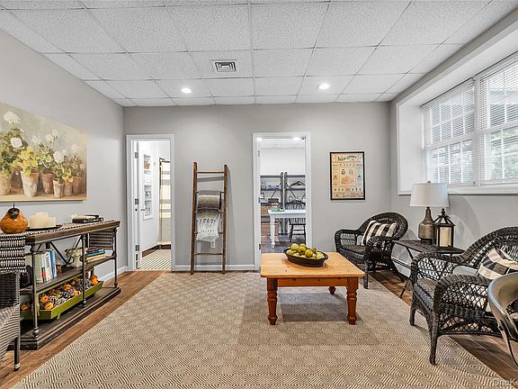 5th image of 22 Lauro Ridge Ct