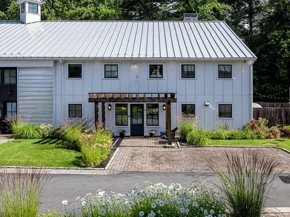 6 Twin Hills Farm Rd #2, Rowley, MA 01969