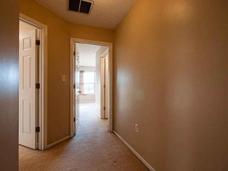 15 Prestwick Way — Photo 16