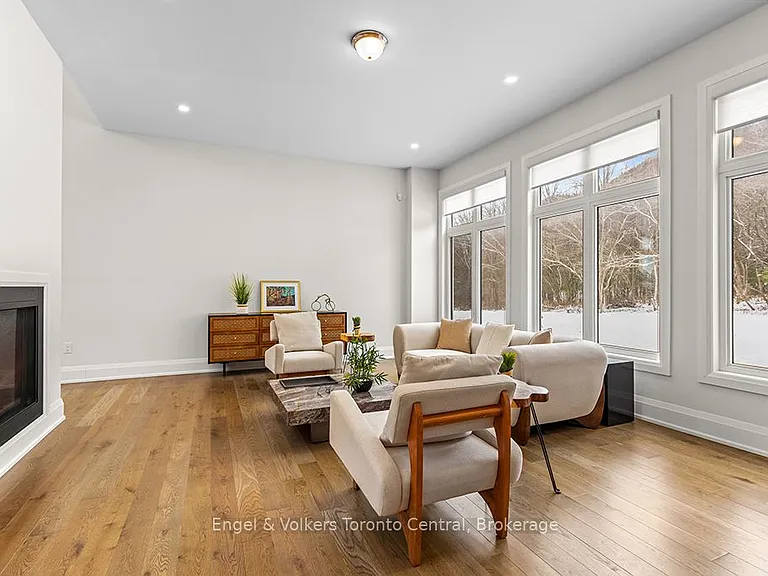 110 Dorothy Dr — Photo 10