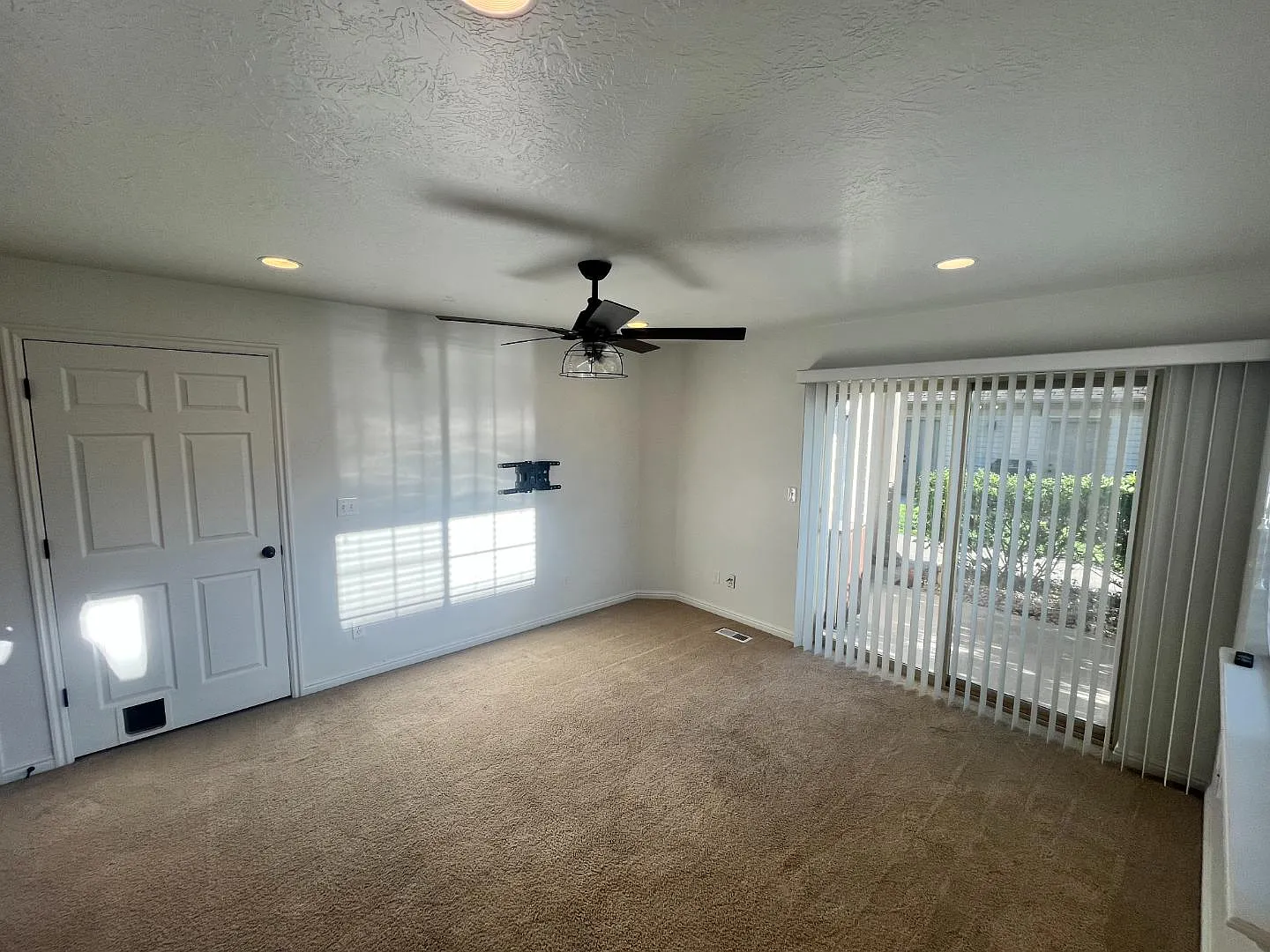 2525 W 450 S - RES — Photo 2