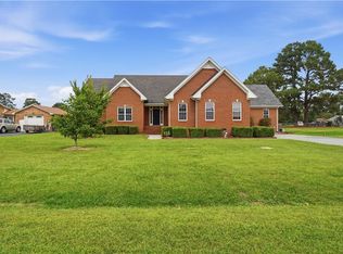 8 Randolph Dr, Windsor, VA 23487