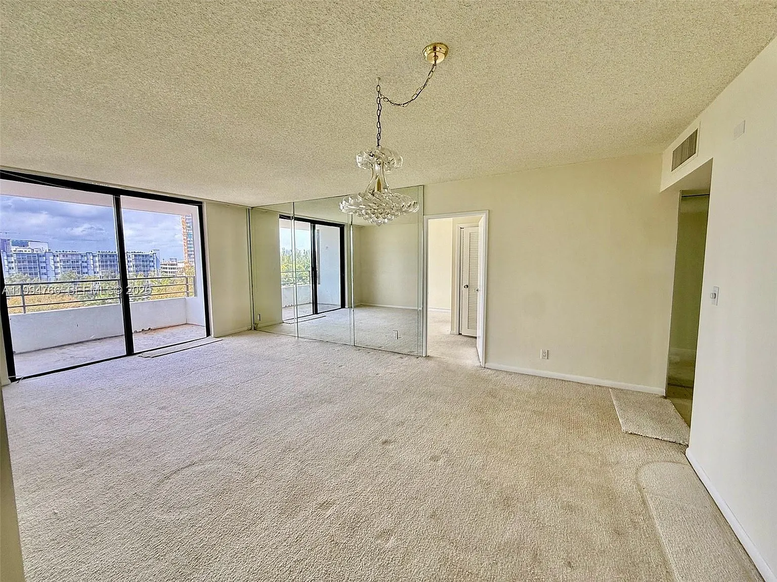 2 bed, 2.0 bath, 1400 sqft, $2,550 — Photo 1