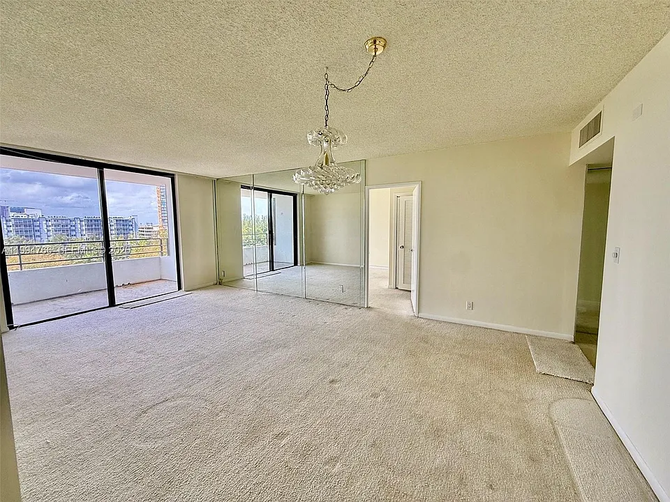 500 Three Islands Blvd #314