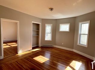 15 Lithgow St APT 3, Dorchester Center, MA 02124