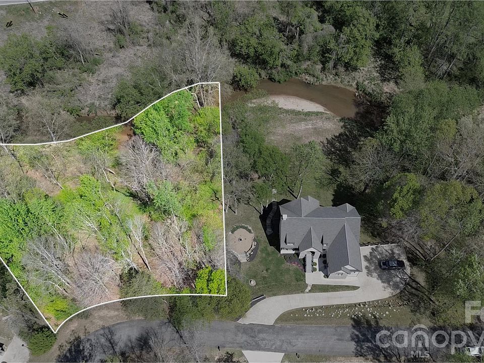 1st image of 34 W Rambling Creek Dr