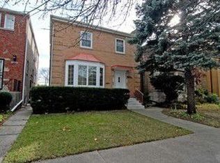 5915 N Bernard St, Chicago, IL 60659