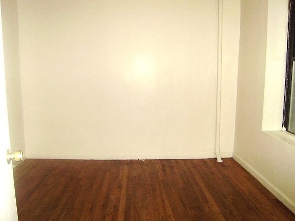 3rd image of 232 E 116th St APT 1
