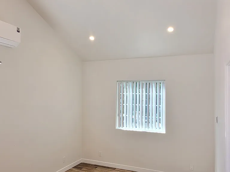 121 W Janss Rd — Photo 11