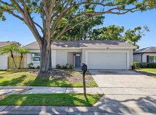 10404 Oakhaven Dr, Pinellas Park, FL 33782