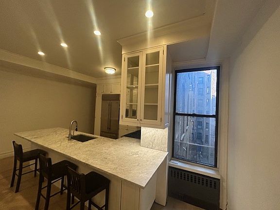 2nd image of 205 W 107th St APT 3E