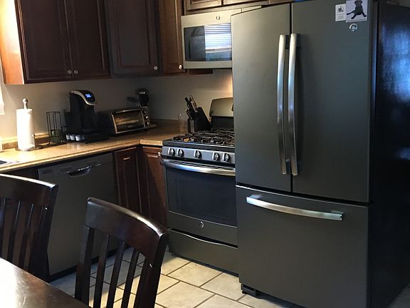 2nd image of 39 Duelk Ave