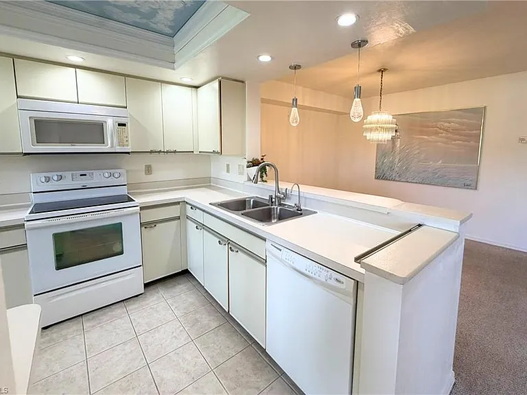 7360 Saint Ives Way #2205 — Photo 11