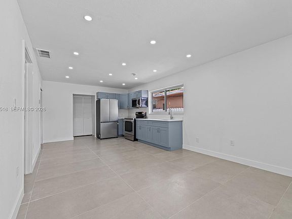 5th image of 1849 NW 16th St #1