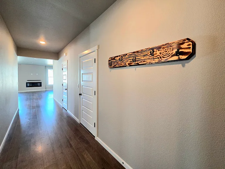 717 J St NE — Photo 11