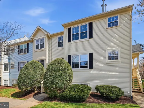 759 Cedar Crest Dr #759C, Warrenton, VA 20186