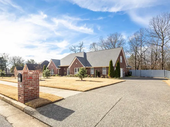2705 Morning Sun Rd, Cordova, TN 38016
