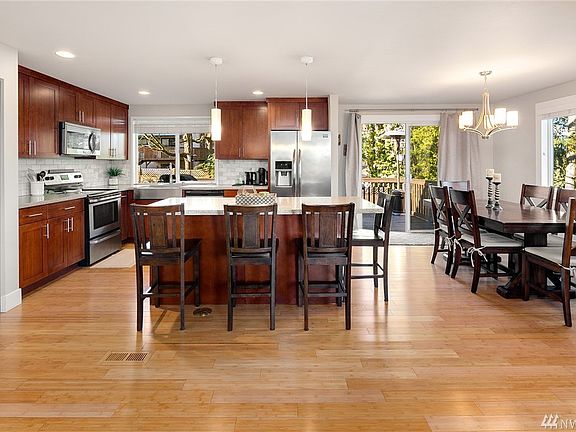 4th image of 9742 NE 139th St