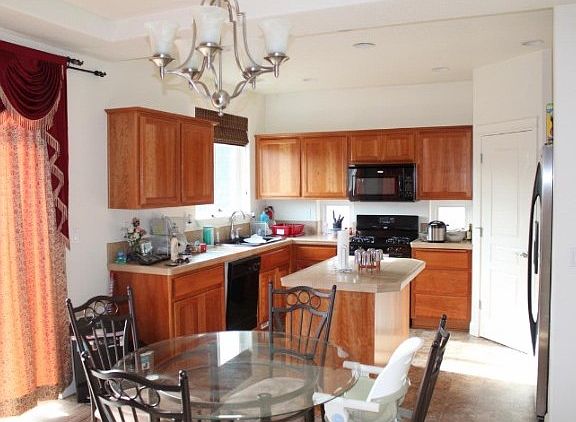 4th image of 5722 NE Lorena Ct