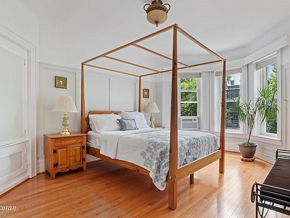 3rd image of 212 Lefferts Ave
