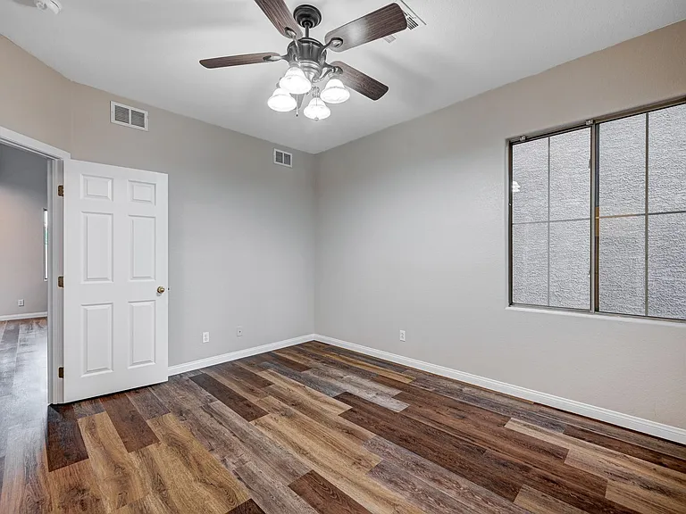8224 Strawberry Spring St — Photo 18