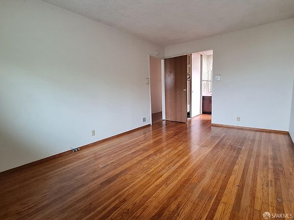 5th image of 466 Northaven Dr